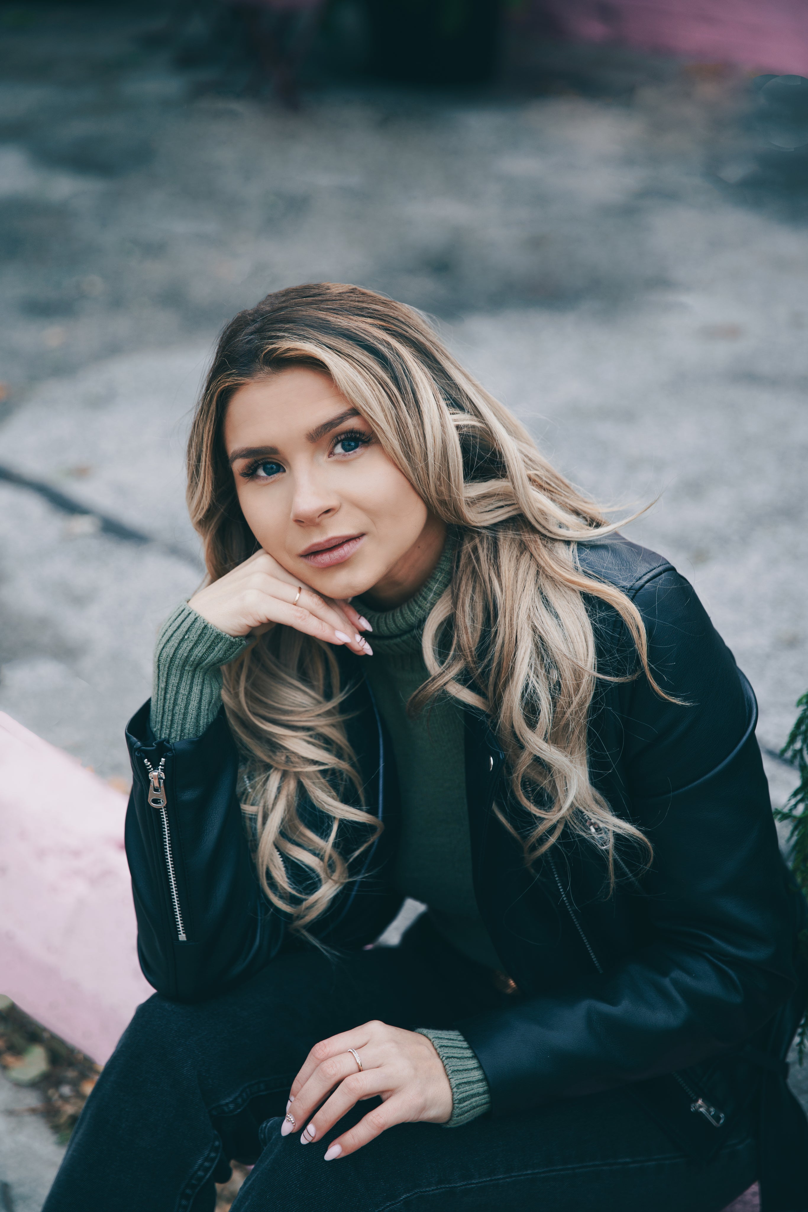 Ella J